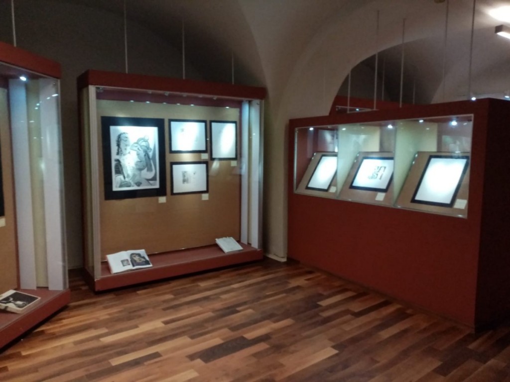 muzeul-brukenthal-expozitie-arta-de-a-darui 1