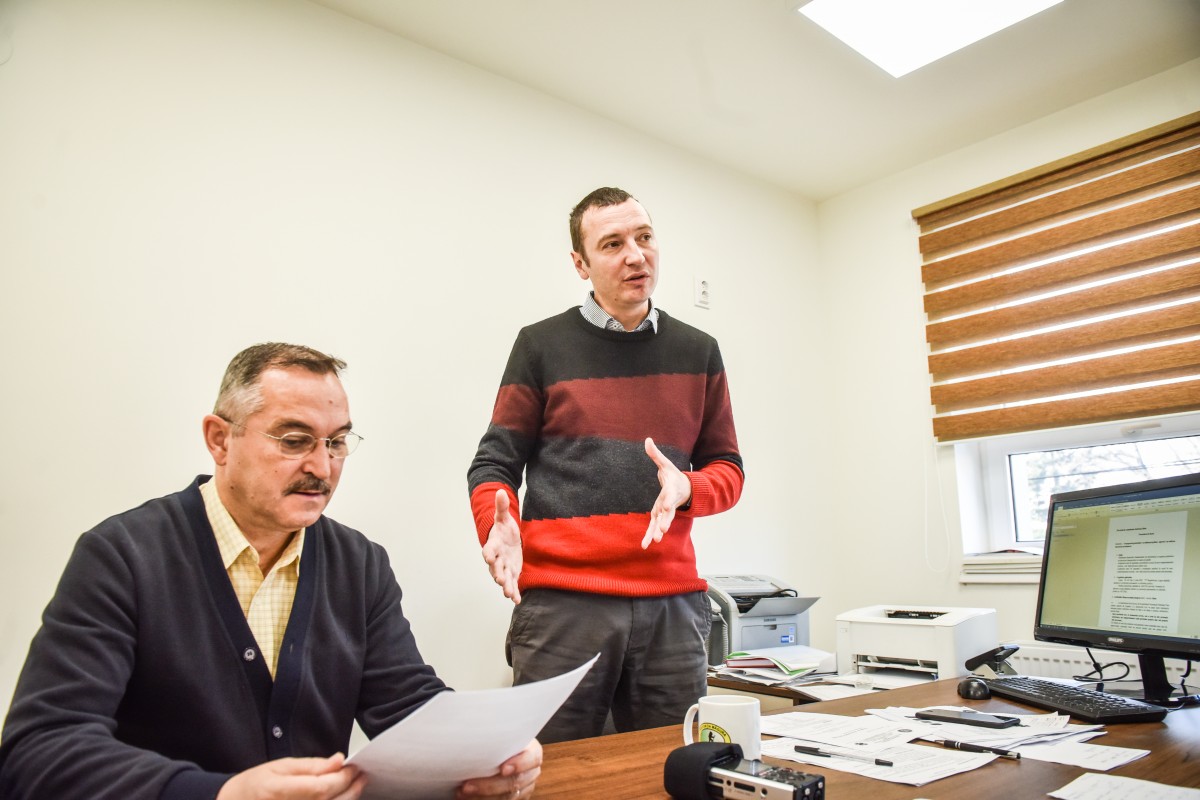 Costin Popescu, manager interimar si marcel stancu director economic ambulanta (5)
