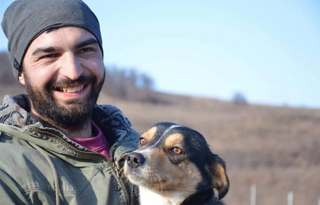 Sibianul Ionuț, voluntar de la 13 ani: „Majoritatea oamenilor mă consideră nebun, iar unii cred că sunt milionar în euro”