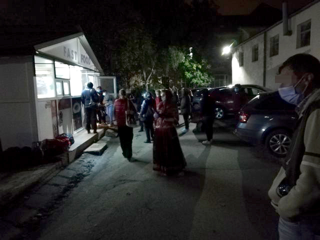 Drept la replică spital despre chioșcul de fast-food folosit pentru primirea pacienților Covid-19: Este o soluție temporară , din lipsă de spațiu