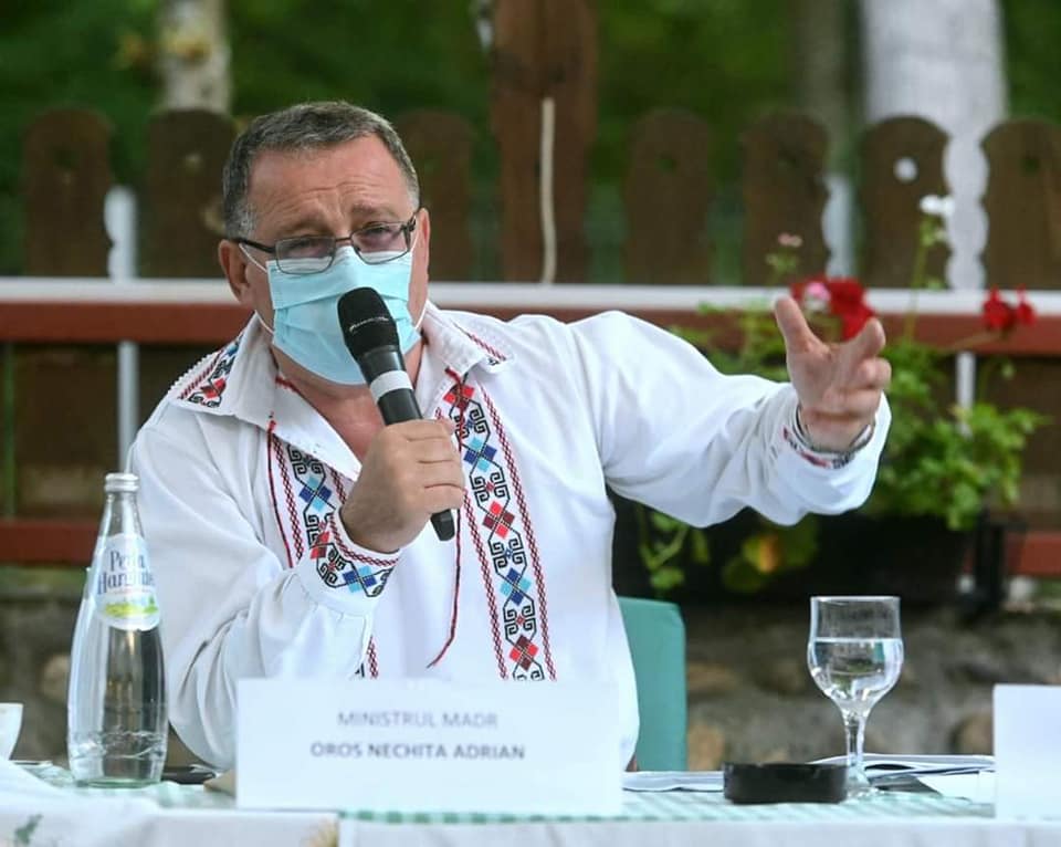 Ministrul Agriculturii s-a întâlnit cu oierii la Sibiu. Printre subiecte: digitalizarea sectorului zootehnic și oportunități de finanțare