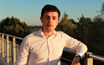 După ce s-a școlit în Franța, un sibian s-a întors acasă să-i învețe pe români cum să se promoveze online
