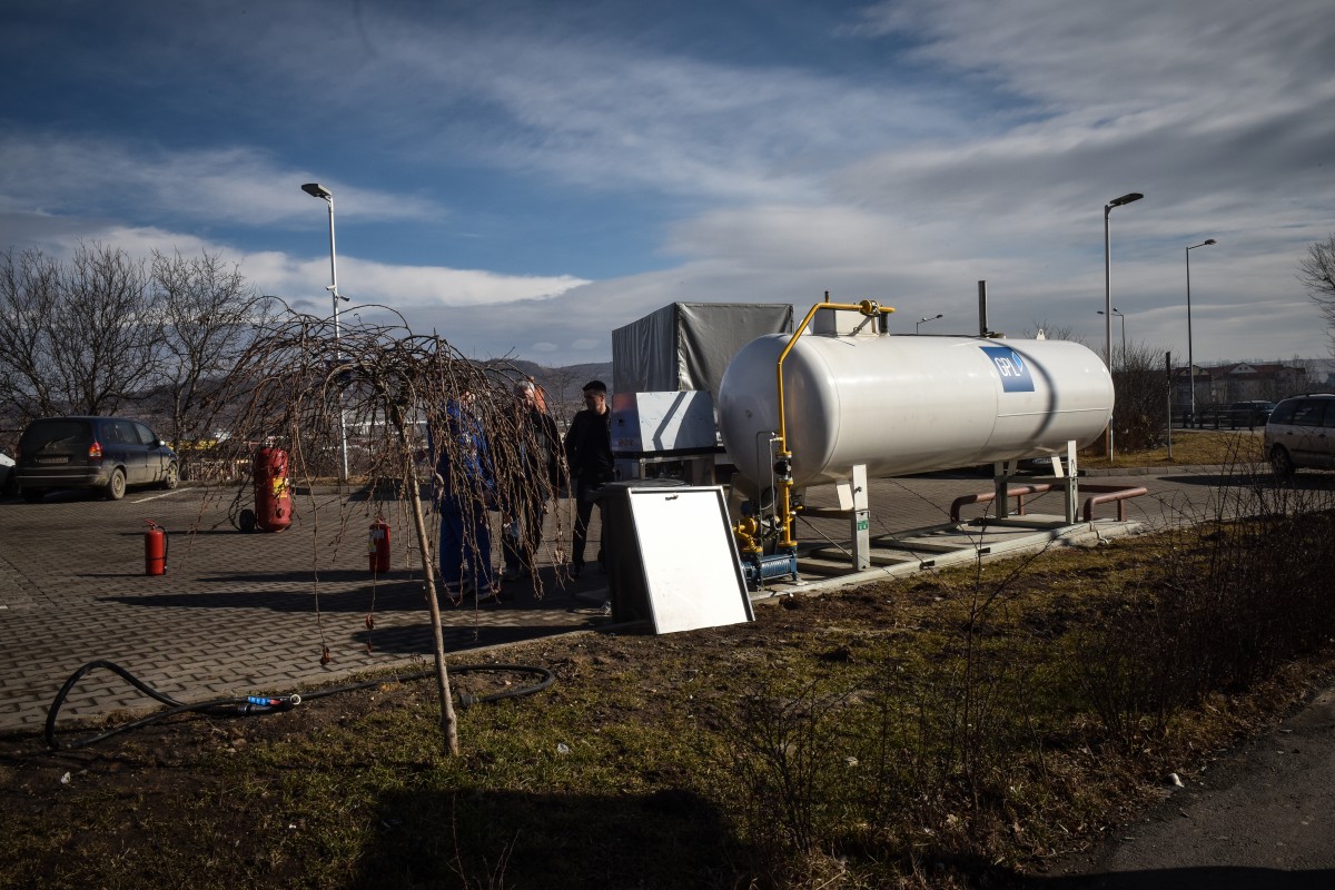 Primăria construiește o stație de combustibili. Oferă 3,1 milioane de lei