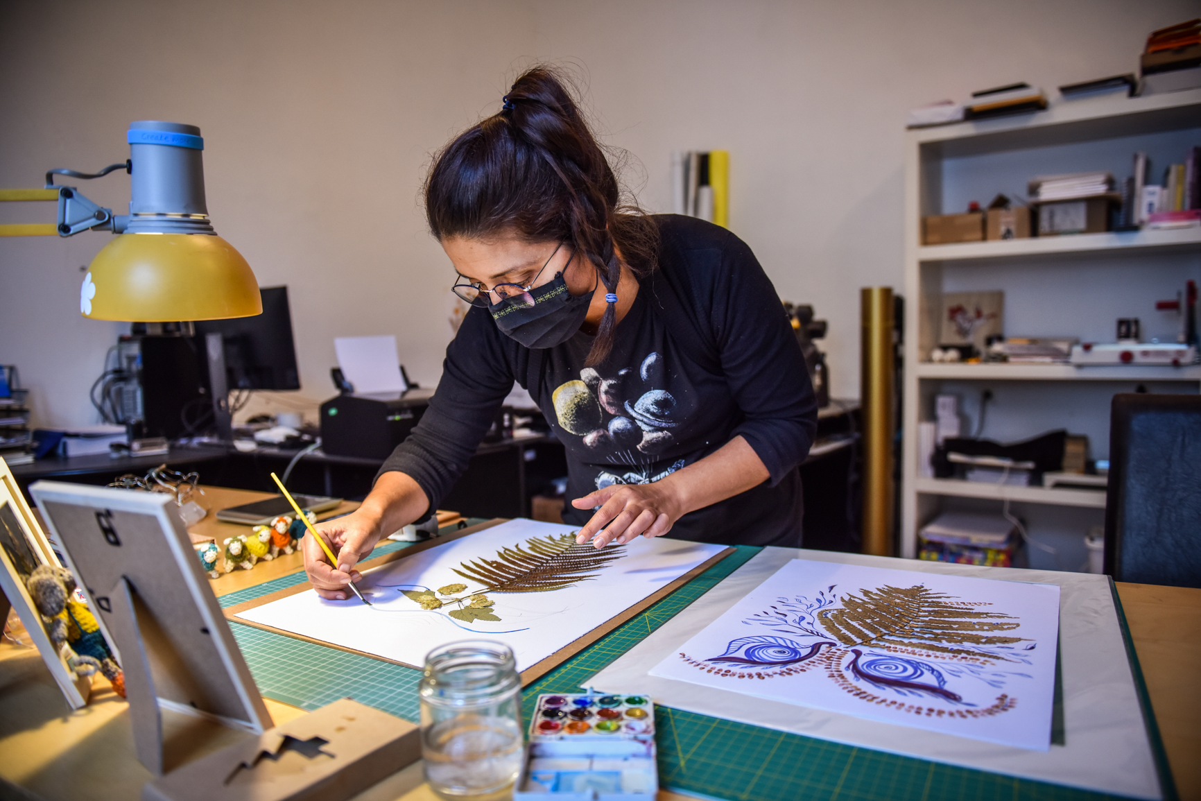 A lăsat Bucureștiul pentru Sibiu și acum are o afacere cu obiecte de design interior create cu materiale locale
