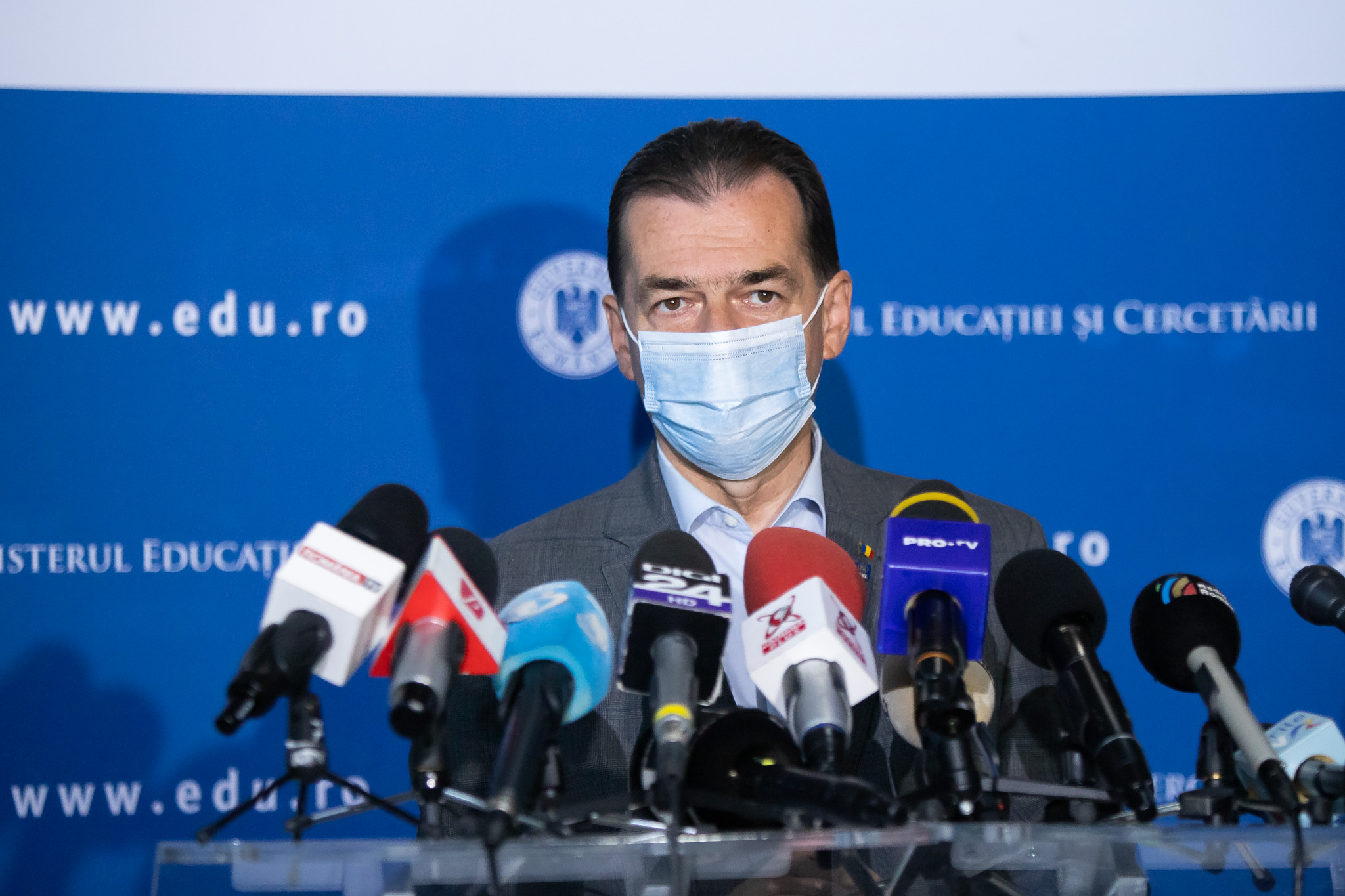 Orban se testează pentru COVID-19. Premierul a fost lângă o persoană confirmată pozitiv