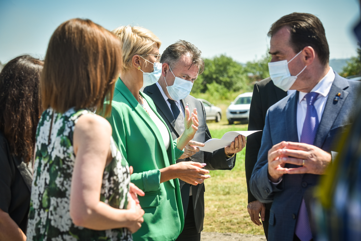 Tătaru: 80% din managerii spitalelor ar trebui schimbaţi