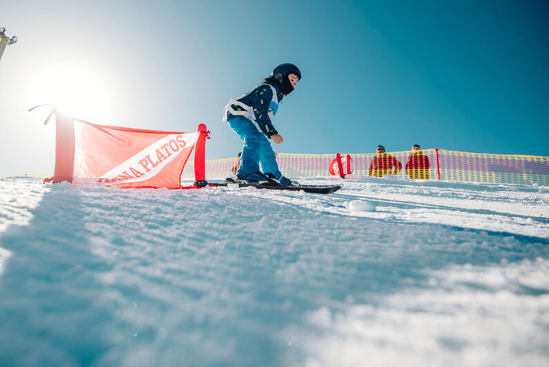 Arena Platoș s-ar putea deschide duminică. Condiții speciale pentru schiori