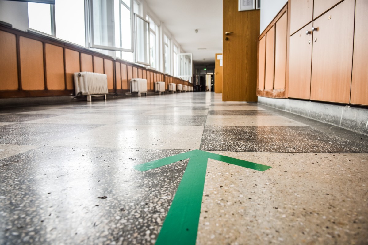 Situația pe școli: Numărul persoanelor infectate se apropie de 120