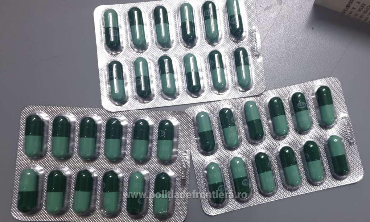 Mii de pastile contrafăcute, pentru tratamentul anti Covid-19, descoperite în vama Giurgiu
