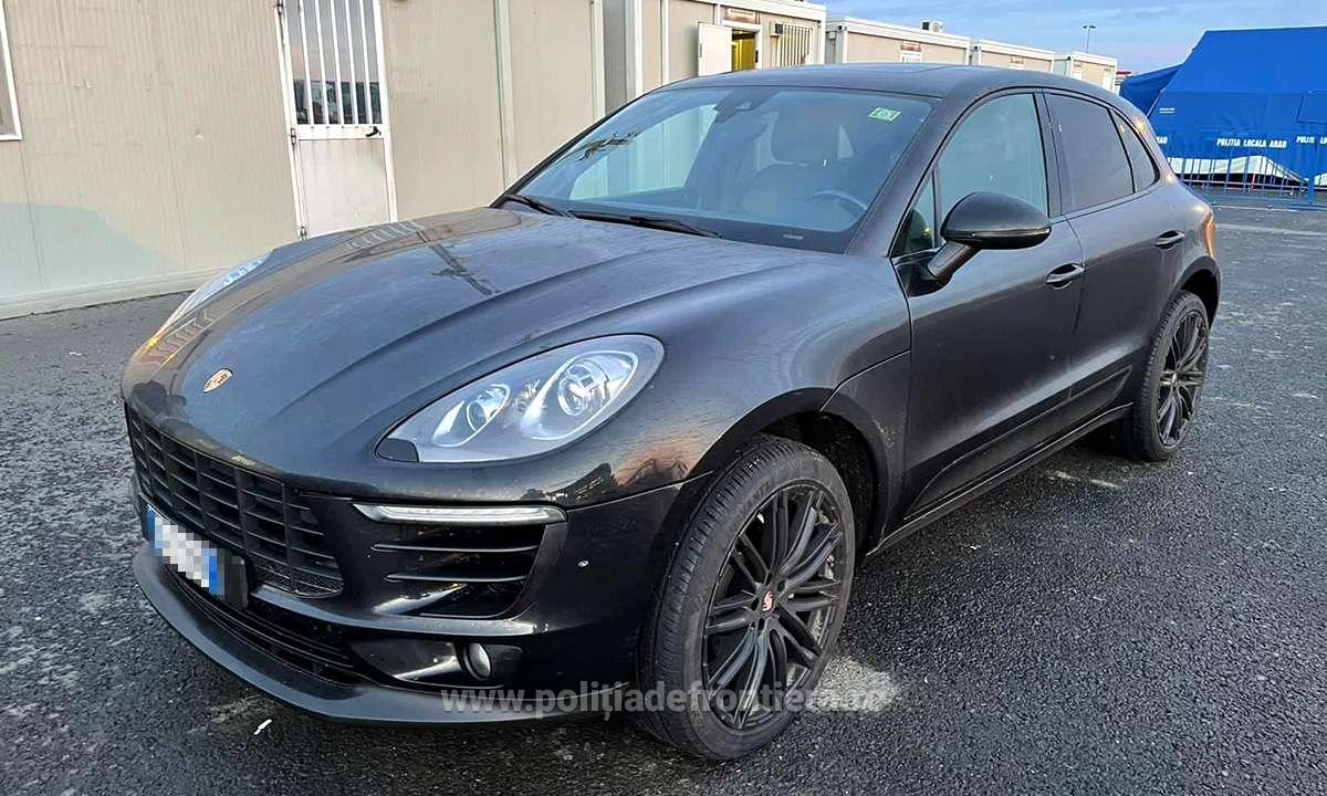 Un italian a intrat în Vama Nădlac la volanul unui Porsche și a rămas fără mașină
