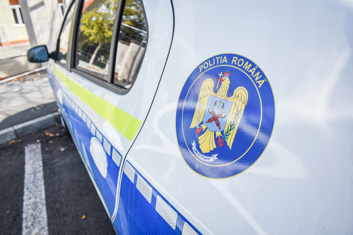 Sibian reținut de polițiști după ce ar fi furat bani, bijuterii și electrocasnice din mai multe locuințe