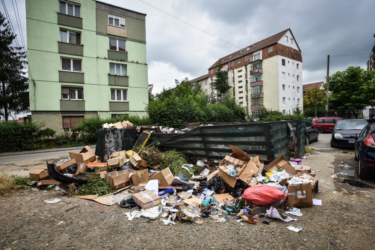 51.000 de sibieni nu își plătesc gunoiul. Taxarea și sistemul de colectare se vor modifica