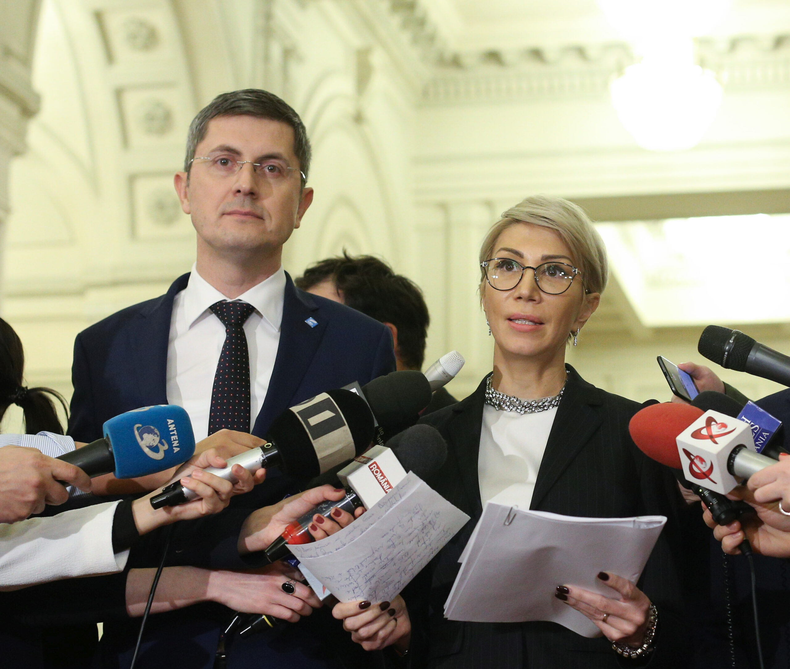 S-a decis componența Guvernului Cîțu. Dan Barna și Raluca Turcan apar pe listă