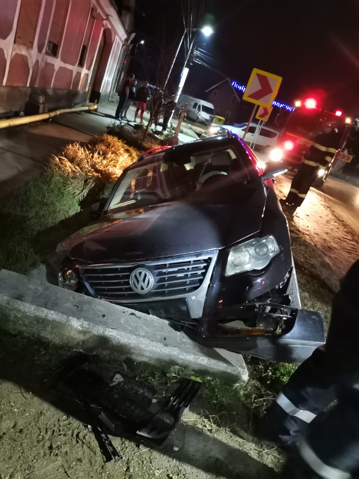 A intrat cu mașina în șanț, pe DN 14. Șoferul a refuzat testarea cu aparatul etilotest