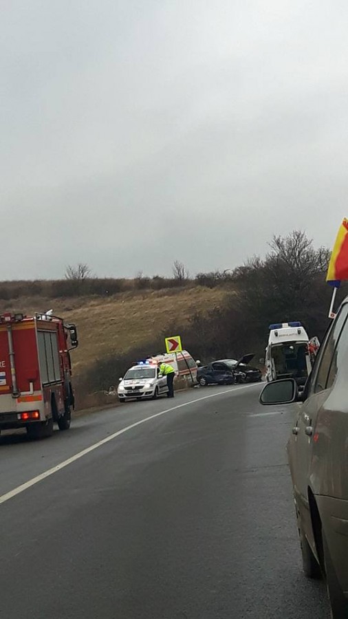Două persoane rănite într-un accident la ieșire din Șura Mare