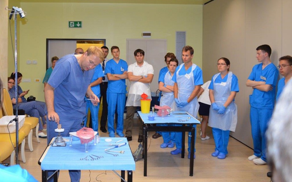 Școala internațională de la Sibiu pentru viitori chirurgi cardiovasculari: „e important ca această idee să continue“