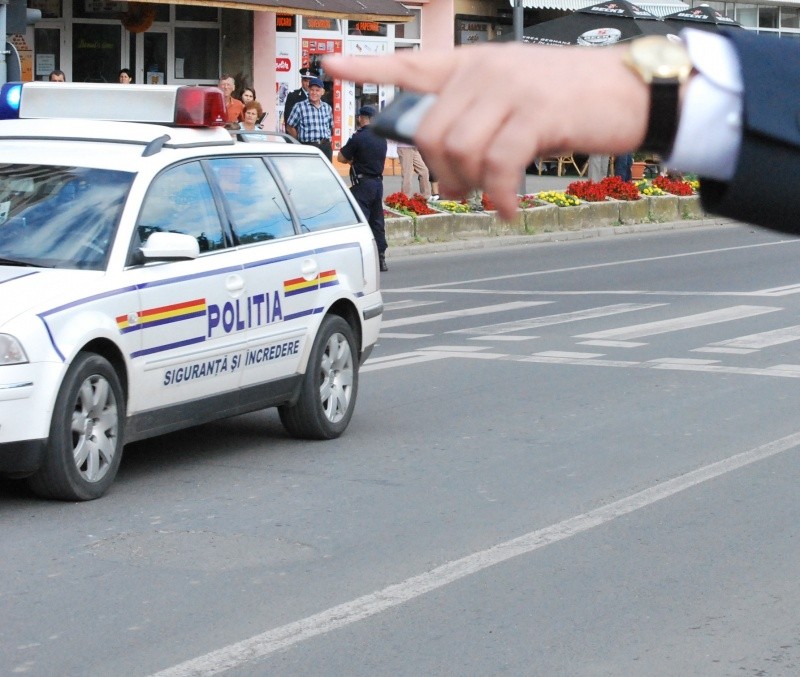 Cercetat penal pentru că a condus fără permis