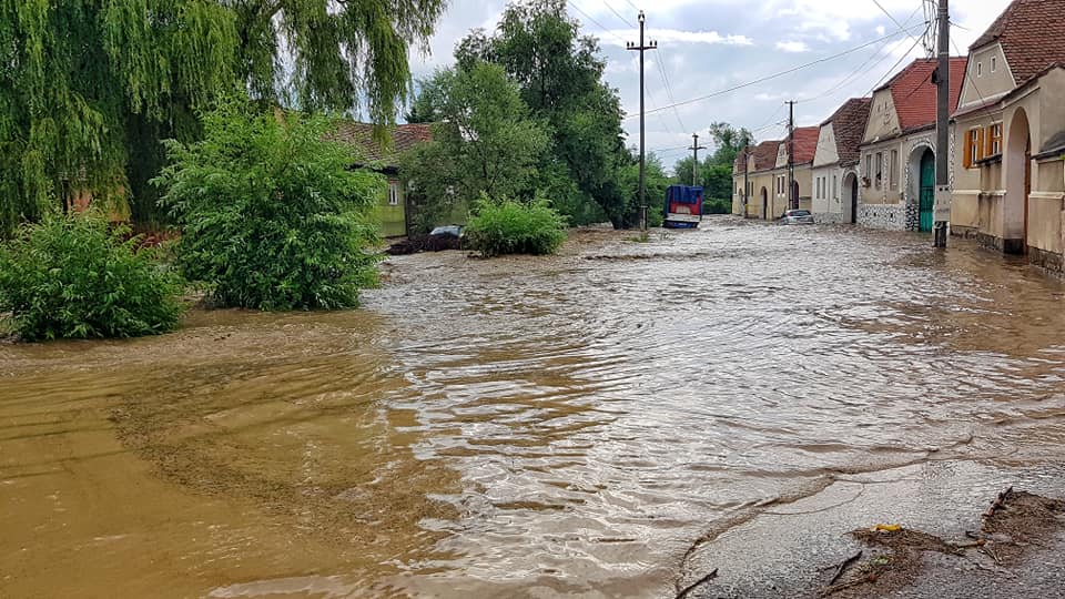 Cod portocaliu de ploi în tot județul