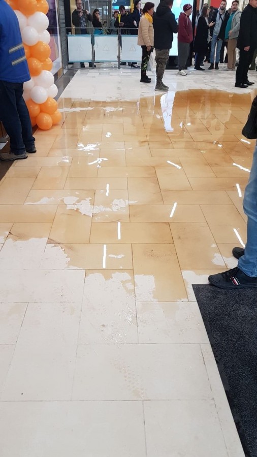 FOTO-VIDEO Inundație în noul mall al Sibiului