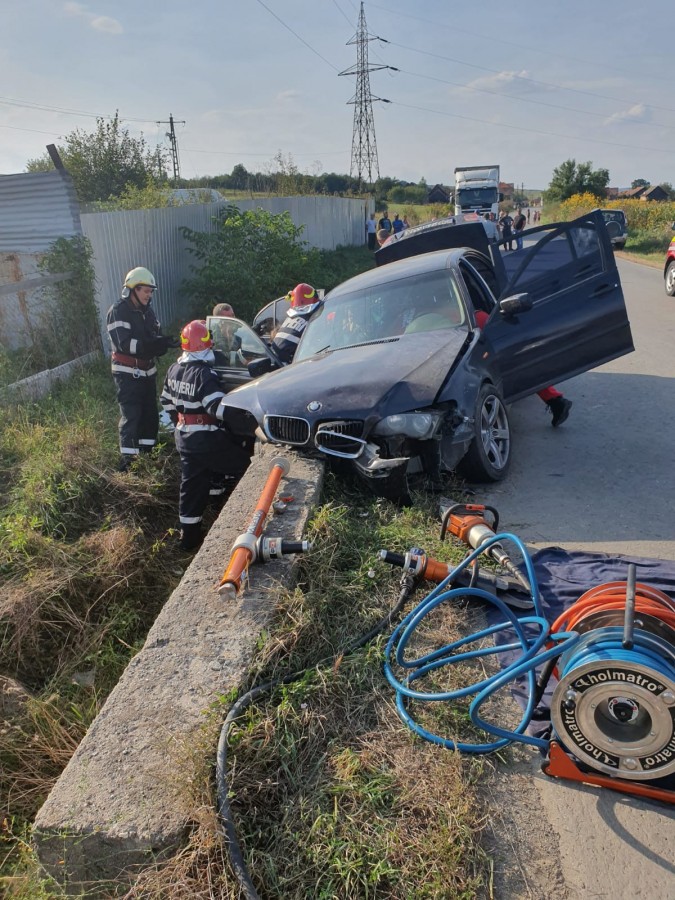 Actualizare. Două persoane au fost transportate de urgență în Sibiu