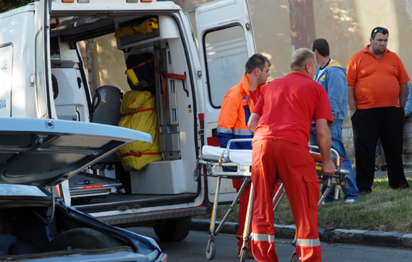 Accident grav în Cisnădie. Fetiță de 12 ani lovită pe lângă trecere