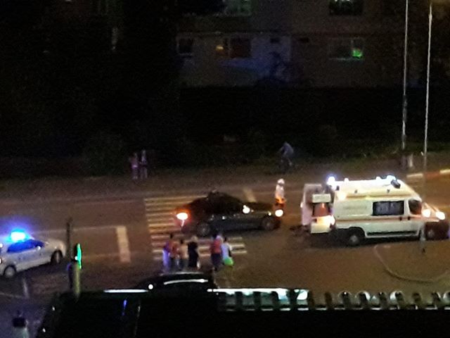 Tânără acroșată pe trecerea de pietoni, la Cedonia