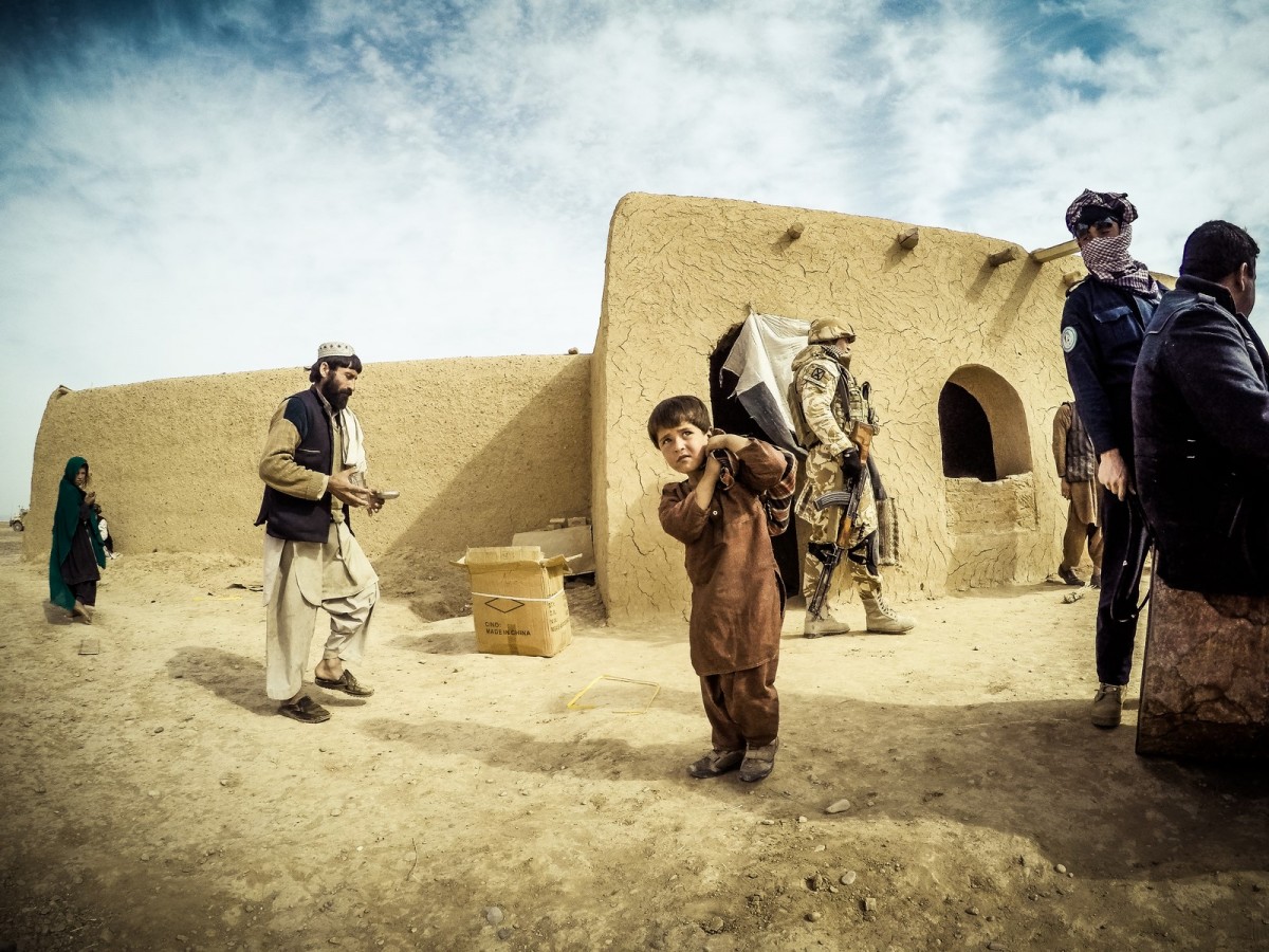 Corespondenţă din Afganistan. Un cimitir cu morţi la suprafaţă