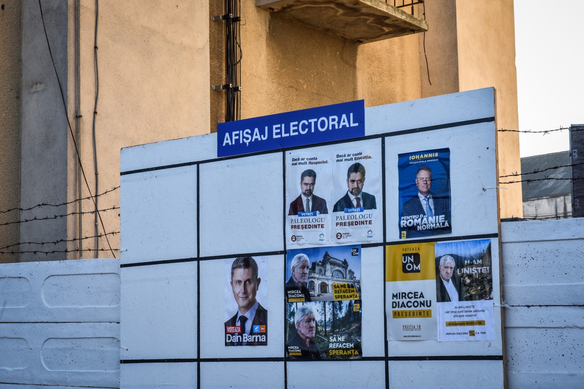 Primăria din Poiana Sibiului, sancționată. Nu au avut suficiente locuri de afișaj electoral