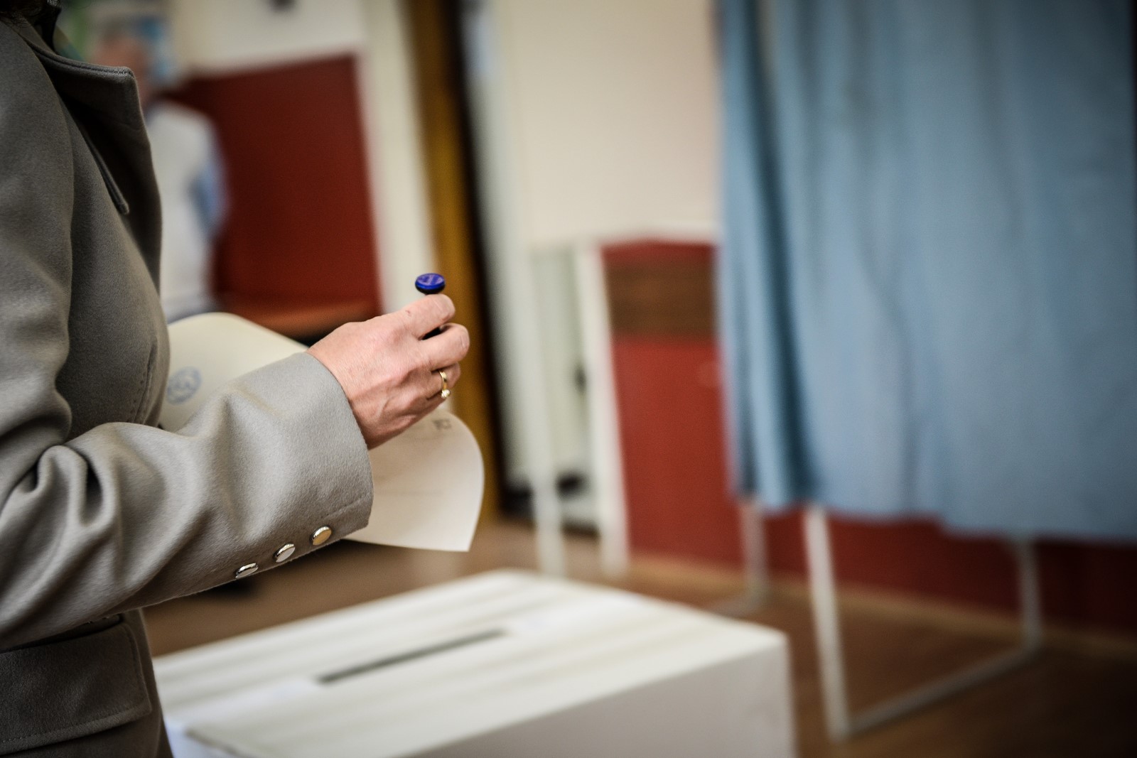 LIVE Prezența la vot. Până la ora 19:30 au votat 35,18% dintre sibieni. Oltul deține, însă, recordul