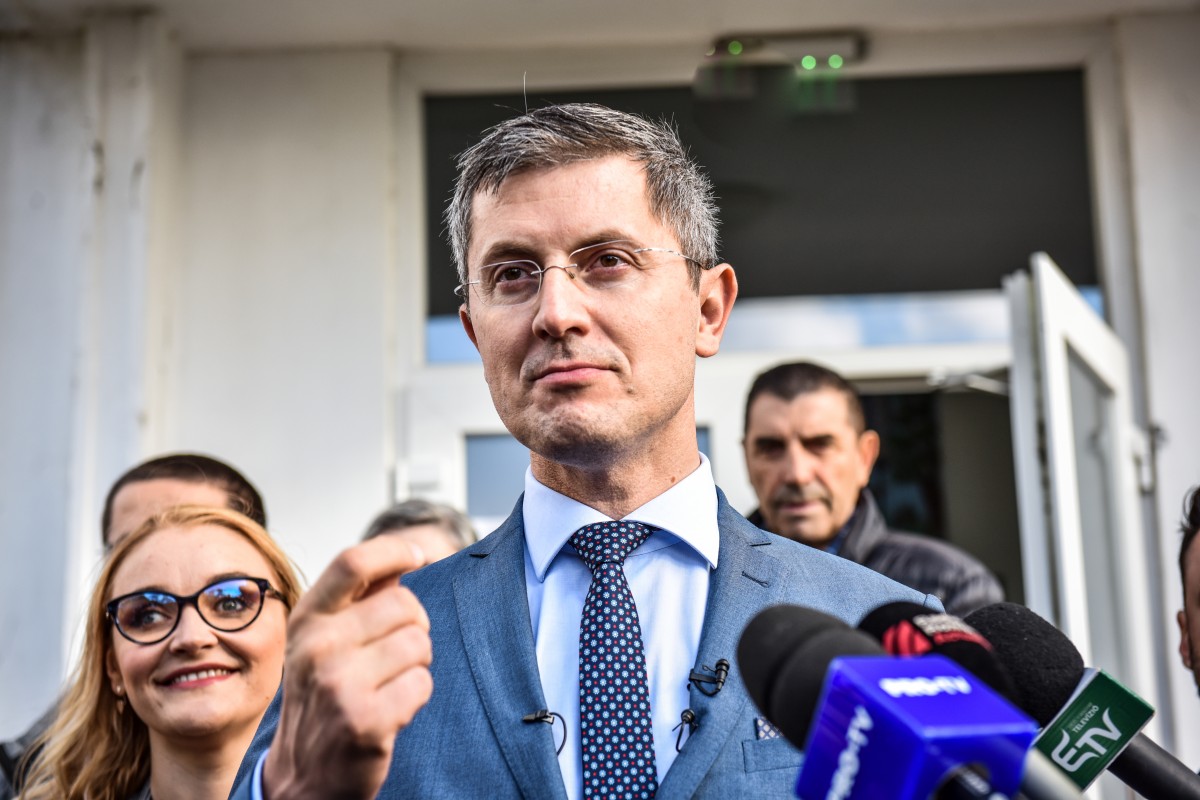 Dan Barna și-a depus mandatul de președinte. Așteaptă votul colegilor din USR