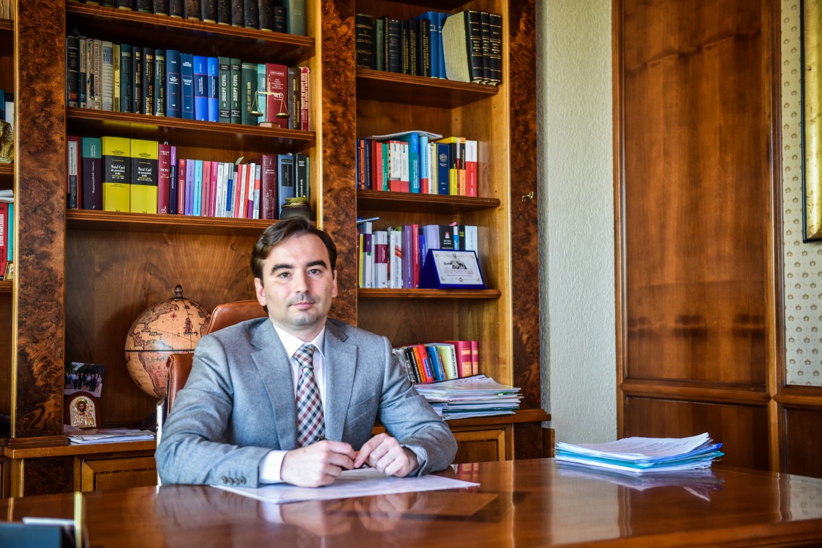 Noul decan al Baroului Sibiu despre ”efectele” juridice ale coronavirsului: Companiile au început să facă solicitări pentru a lua măsuri referitoare la angajați