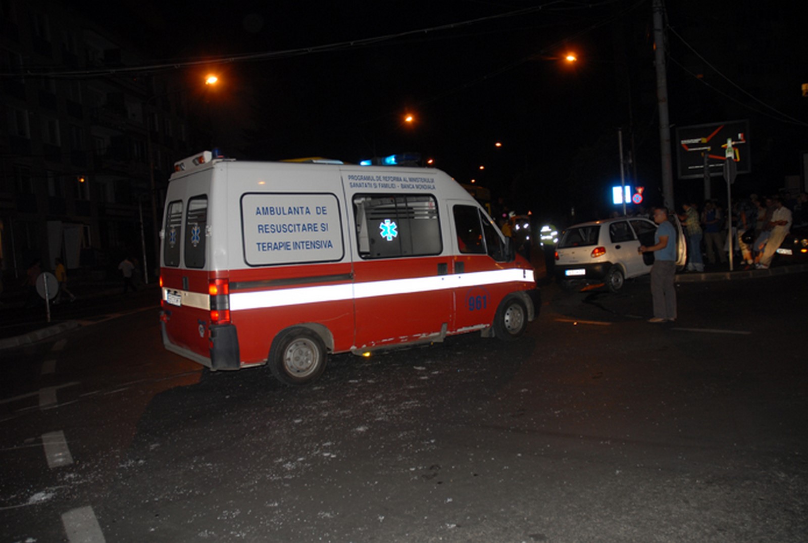 Accident la intrare pe Valea Oltului. O șoferiță a ajuns la spital