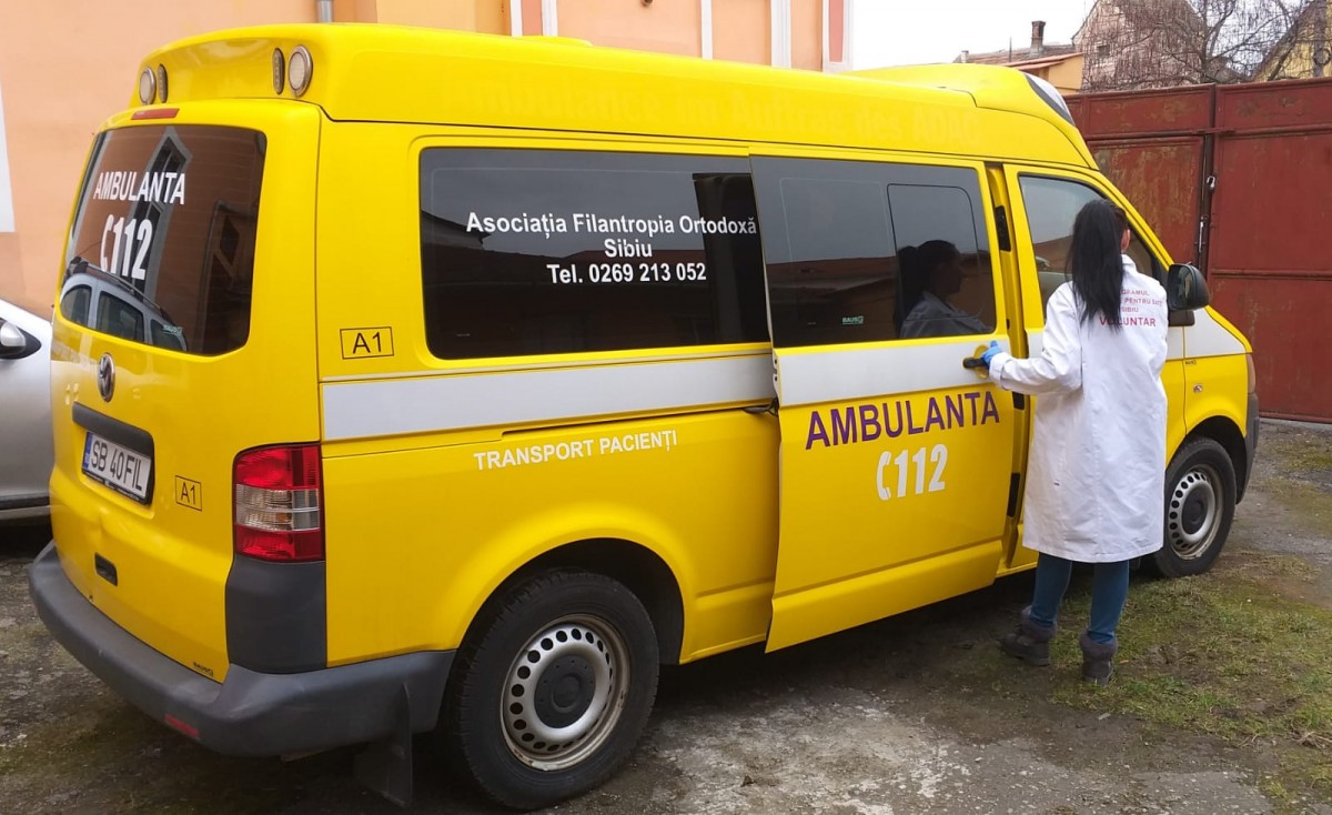 Ambulanță și cabinet stomatologic - servicii noi oferite de Arhiepiscopia Sibiului. Cine poate beneficia de acestea