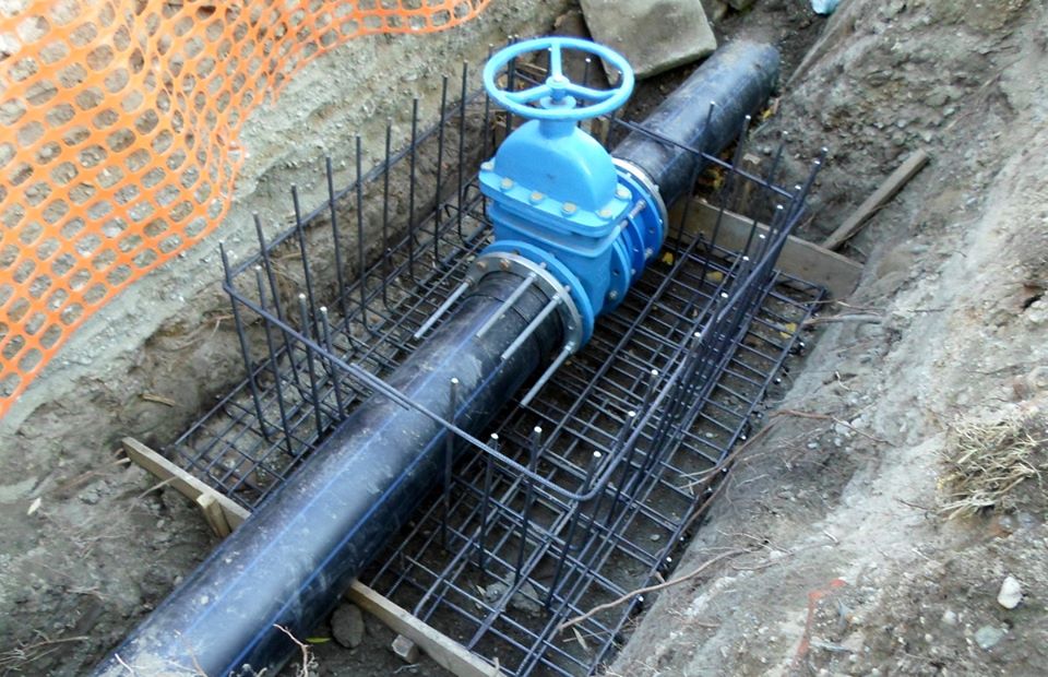 Lucrări la reţeaua de apă de pe str. Podului