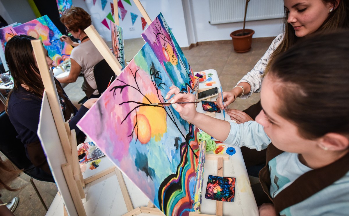 Micile afaceri. Ateliere de pictură inspirate de la americani, dar adaptate pentru români