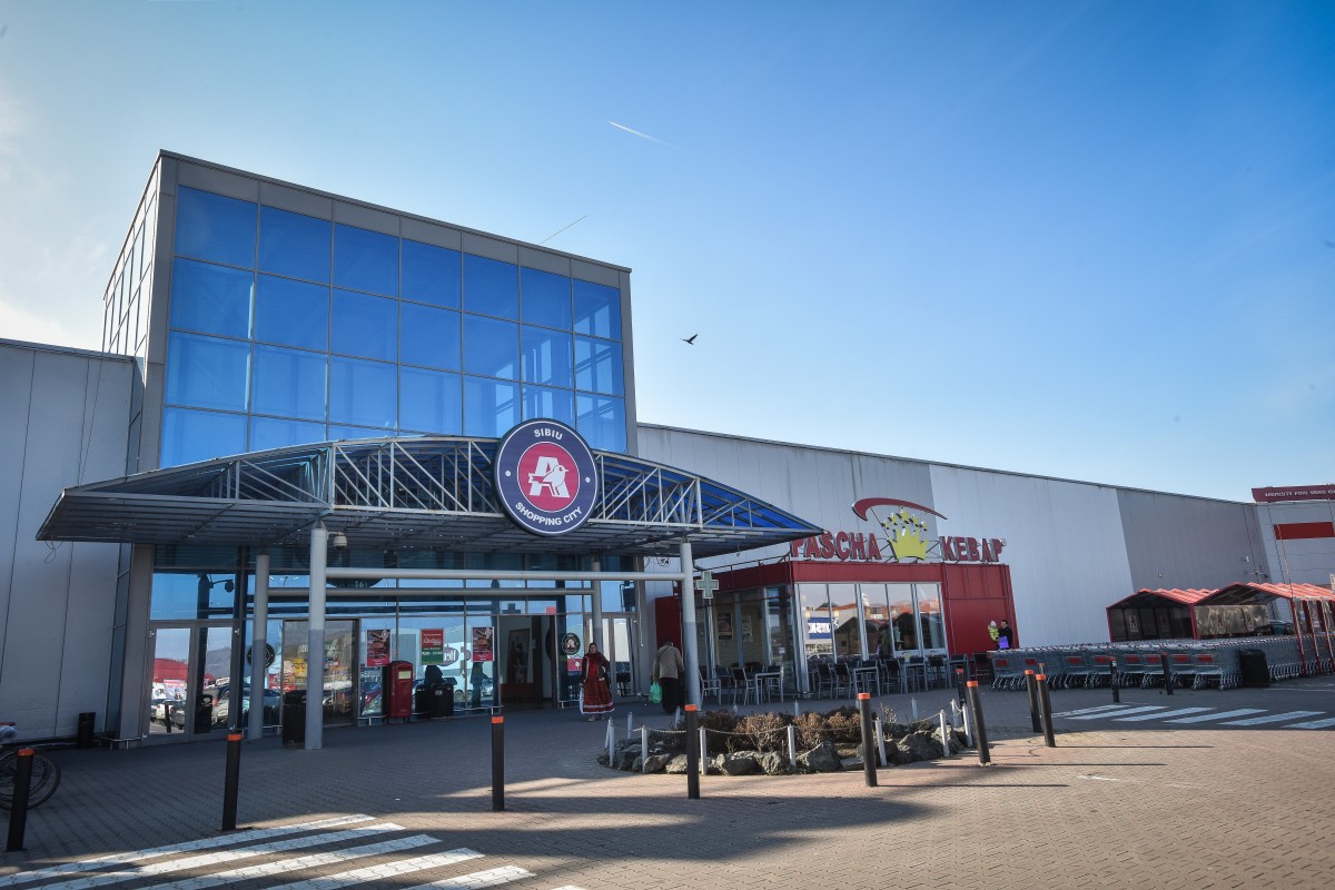 Colectarea uleiului alimentar uzat ajunge și la Auchan de la Shopping City Sibiu