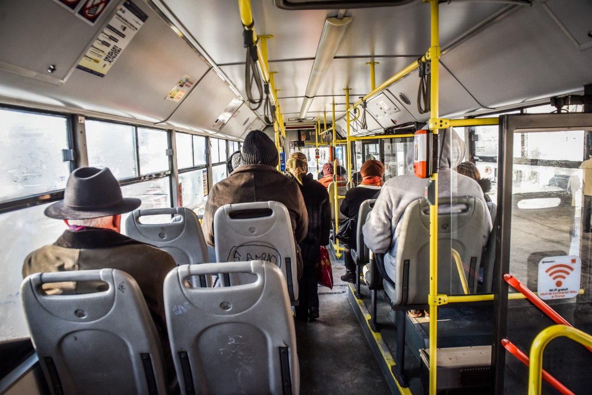 Sibienii sunt furați săptămânal în autobuz. Recordul: 14.000 de dolari într-o zi