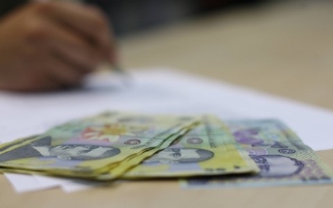 Atenționare ANPC: Falși comisari desfășoară activități de control și solicită plata unor amenzi