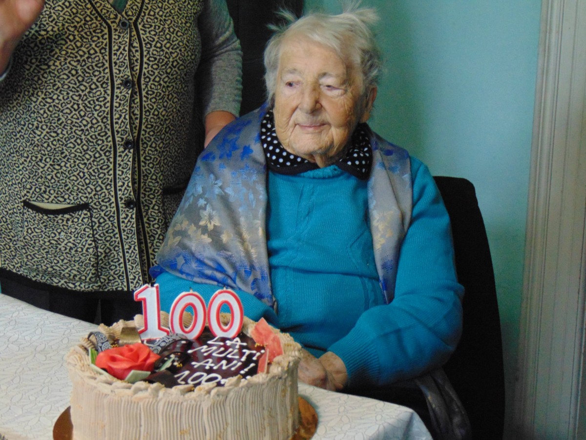Cea mai vârstnică rășinăreancă a împlinit 100 de ani