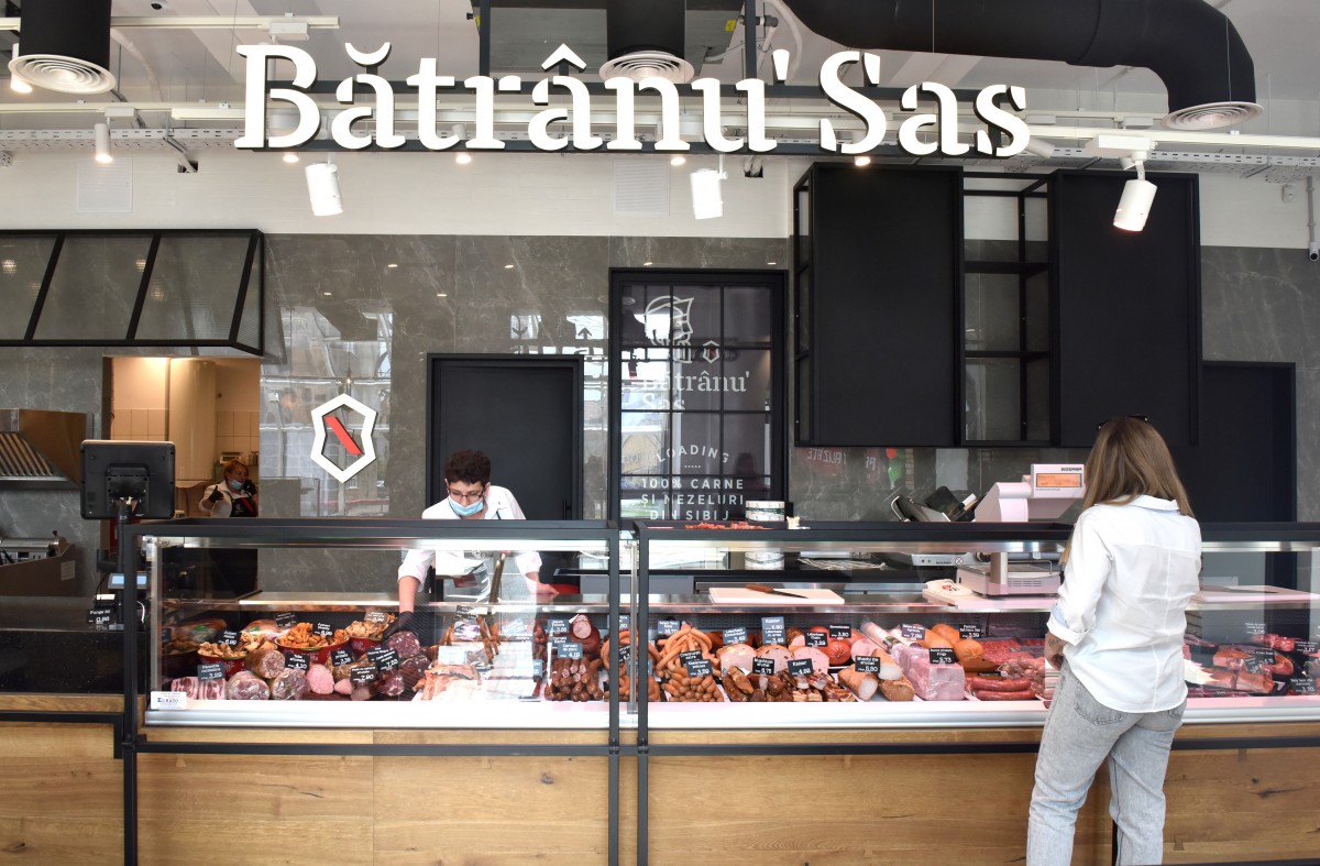 Bâtrânu` Sas a deschis un nou magazin în Sibiu: pe bulevardul Mihai Viteazul