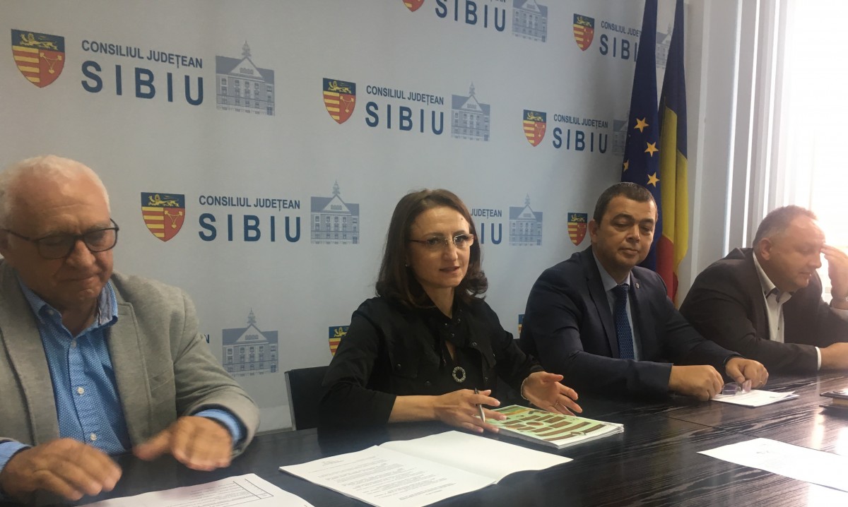 Daniela Cîmpean apel către ATOP Sibiu pentru implicare în gestionarea problemei prezenței urșilor în comunitățile umane din județul Sibiu