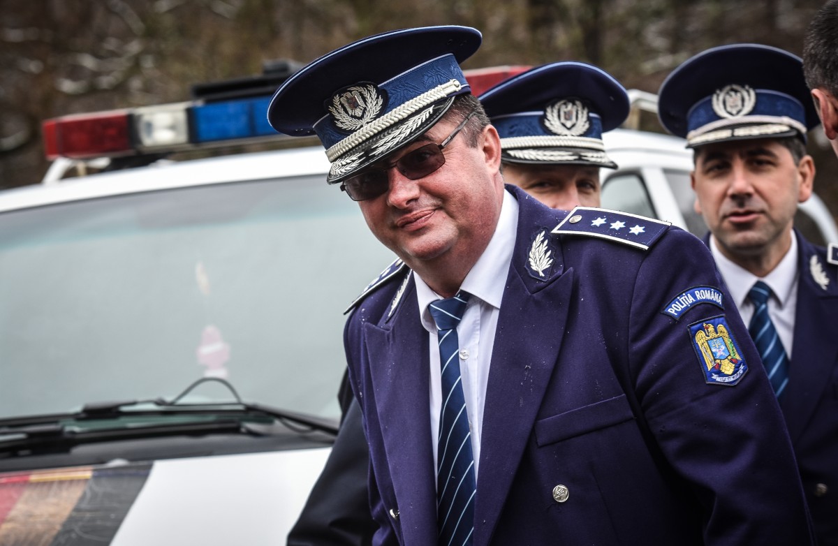 Salvador Caragea. ”Polițistul lui Ponta” venit între câini și potăi