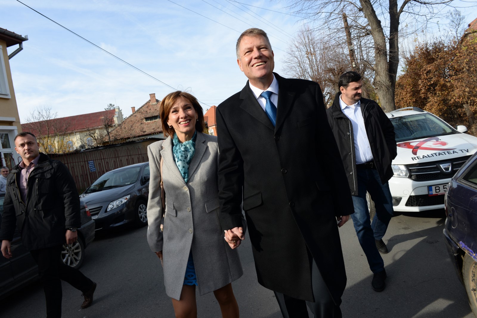 Familia Iohannis. Ultima săptămână de proprietate a casei ”de făcut bani”