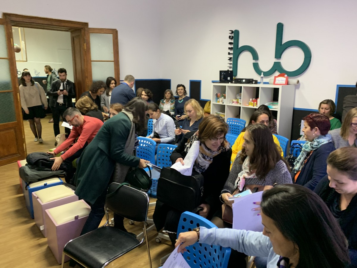 Premiu de 7.000 de lei pentru profesorii de calitate oferit de Comunitatea Merito