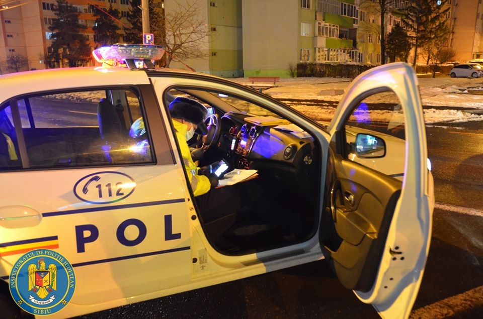 Dosar penal și 5.000 de lei amendă pentru un șofer din Tălmaciu care nu a respectat prevederile stării de urgență