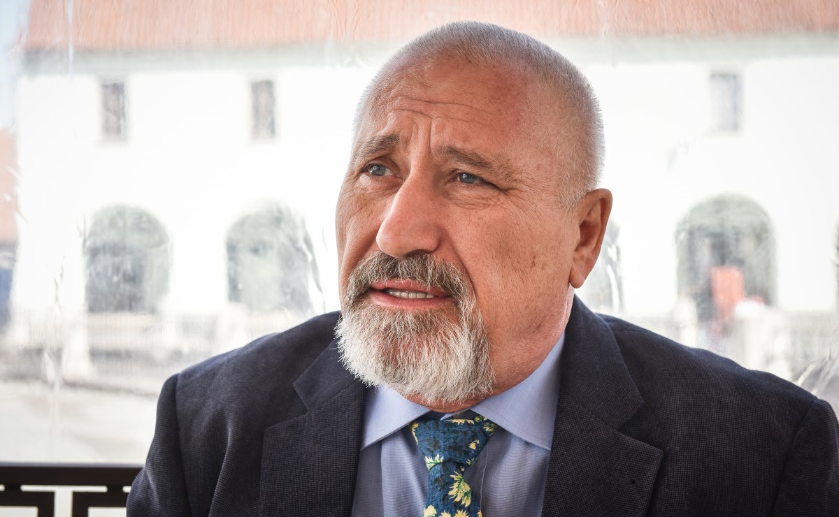 Cristian Troncotă: Noi, românii, preferăm să luăm în gură un tăciune aprins, decât să păstrăm secrete