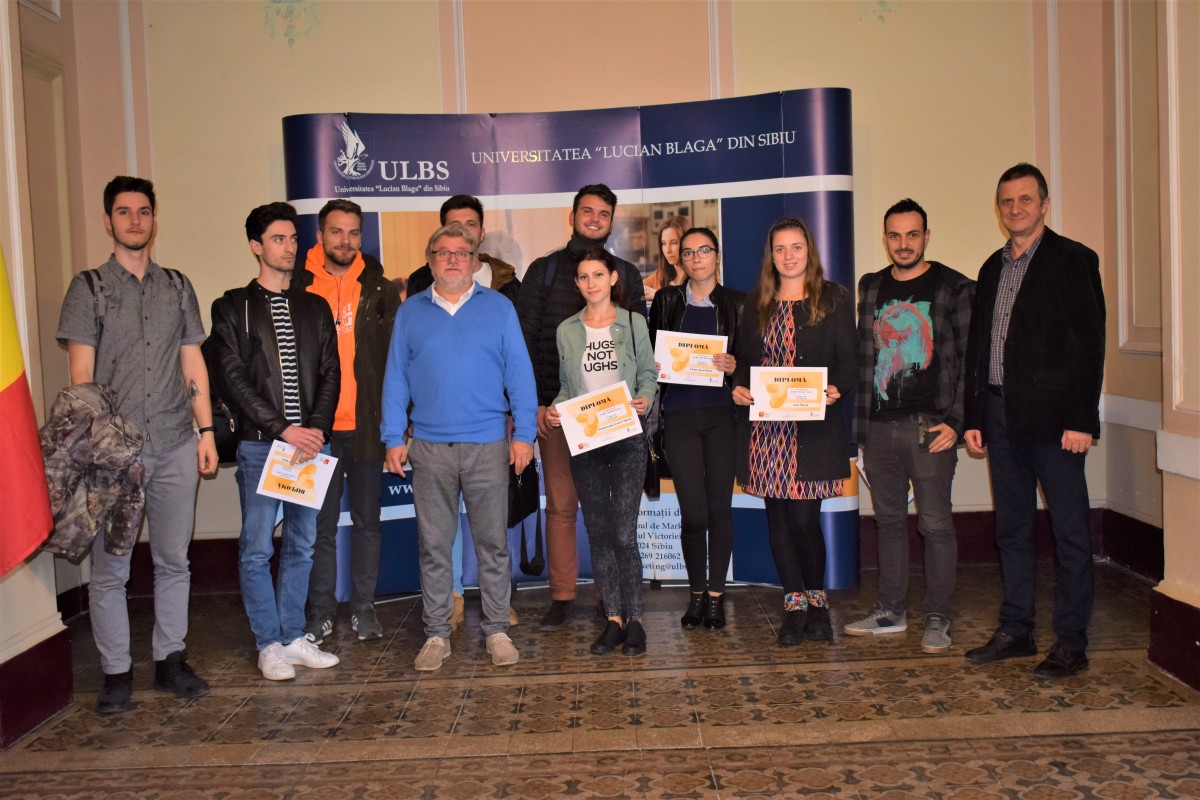 Dispozitivul care îți spune în ce recipient să arunci gunoiul, creat la Sibiu. Zece idei transformate în concepte la ULBS