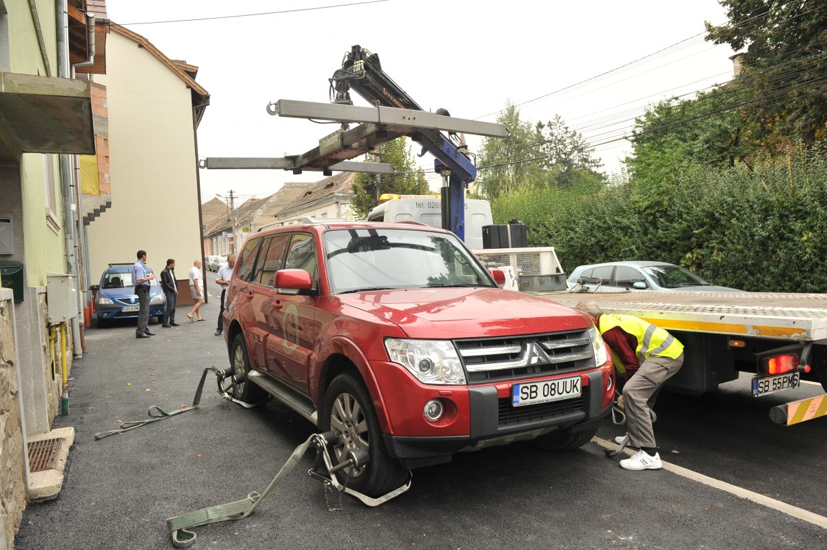 Cum se vor ridica mașinile parcate neregulamentar în municipiul Sibiu