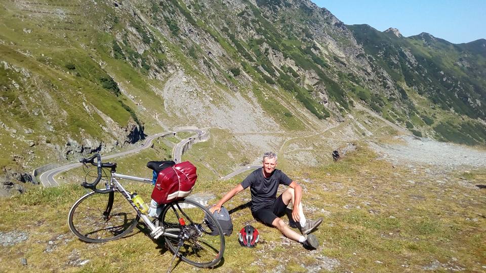 3100 de km și 24 de județe pe bicicletă. Interviu cu cisnădianul care a traversat țara în lung și lat pe două roți