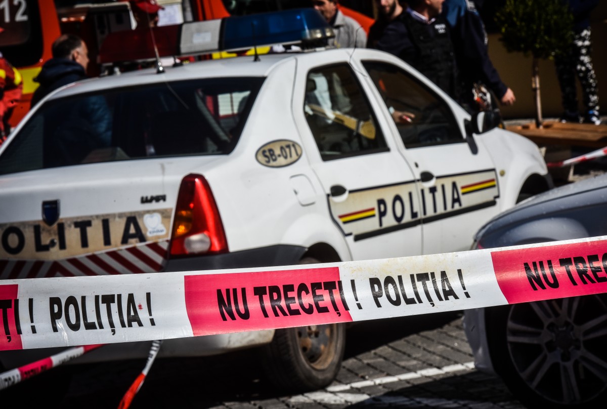 Polițiștii investighează moartea unei femei din satul Bogatu Român